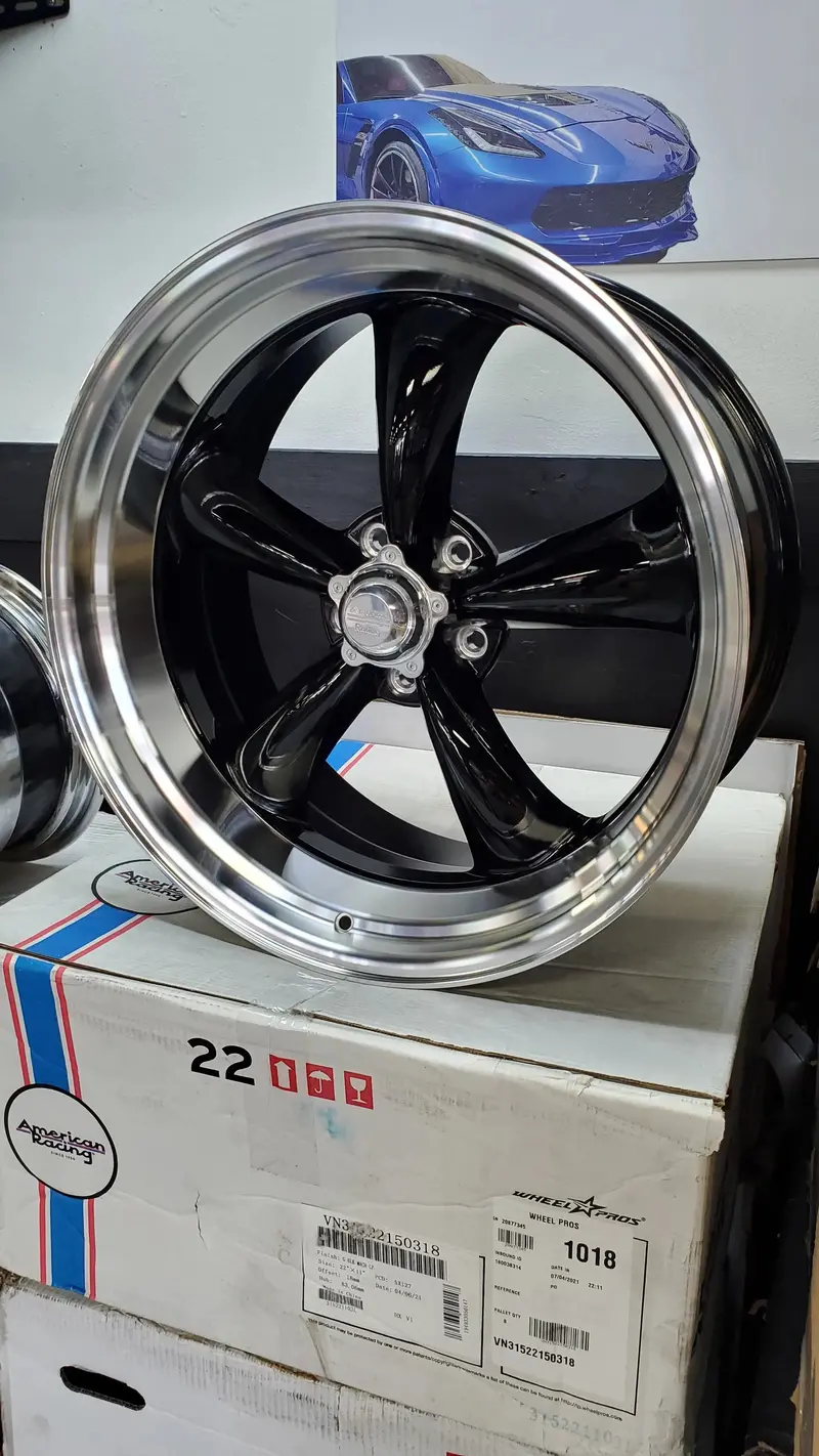 22" Inch American Racing Vn315 Torq Thrust Gloss Black Machine Lip Wheels 22X9.5 & 22X11 Rims With Bp: 5X127 5X5 Oldschool 1