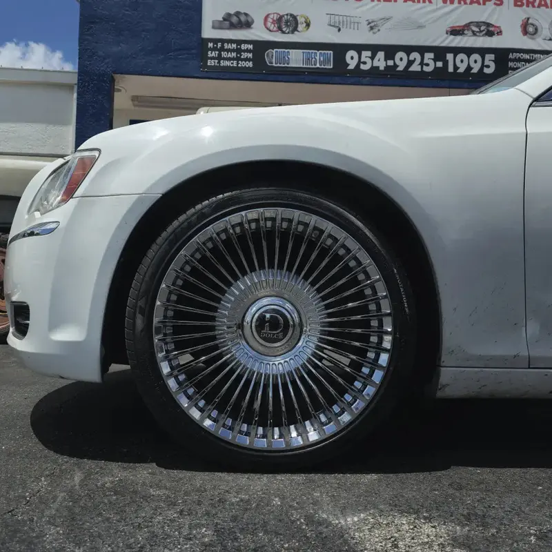 22" Inch Dolce Trento Wheels 22X9, Chrome Rims Bp:5X112 Chysler 300 Lexani Lx-30 265/35R22 Tires 1