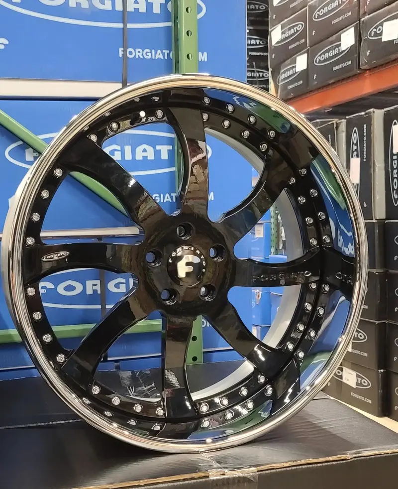 22 Inch Forgiato Fondare Black Face Chrome Lip Wheels 22 Staggered Custom Rims Old School Bp: 5X120.7 / 5X4.75 1