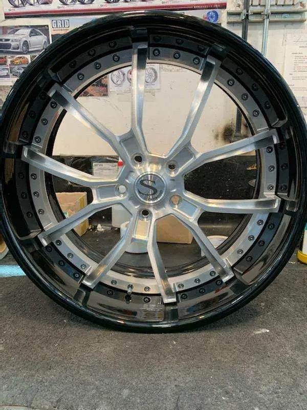 22" Savini Sv68 Wheels Silver Rims Staggered Customizable 22X9(Front) 22X12(Rear) Corvette C8 Wheels 1