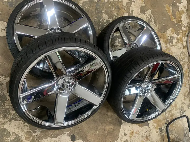 26" Inch Staggered 26X9 & 26X10 Dub Baller S115 Chrome Wheels Rim & Tire Package 1