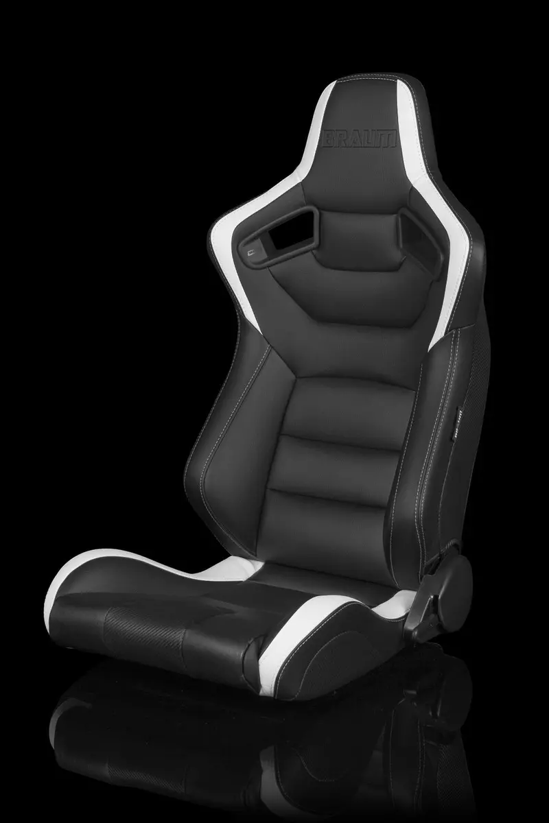 Braum Elite Series Sport Seats - Black / White Leatherette (Pair) 1