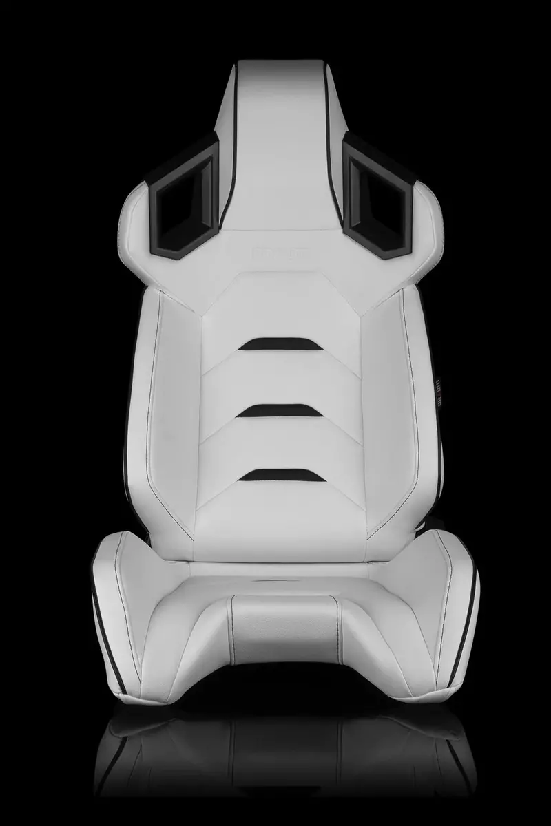Braum Racing Seats Alpha X Series - White / Black 1